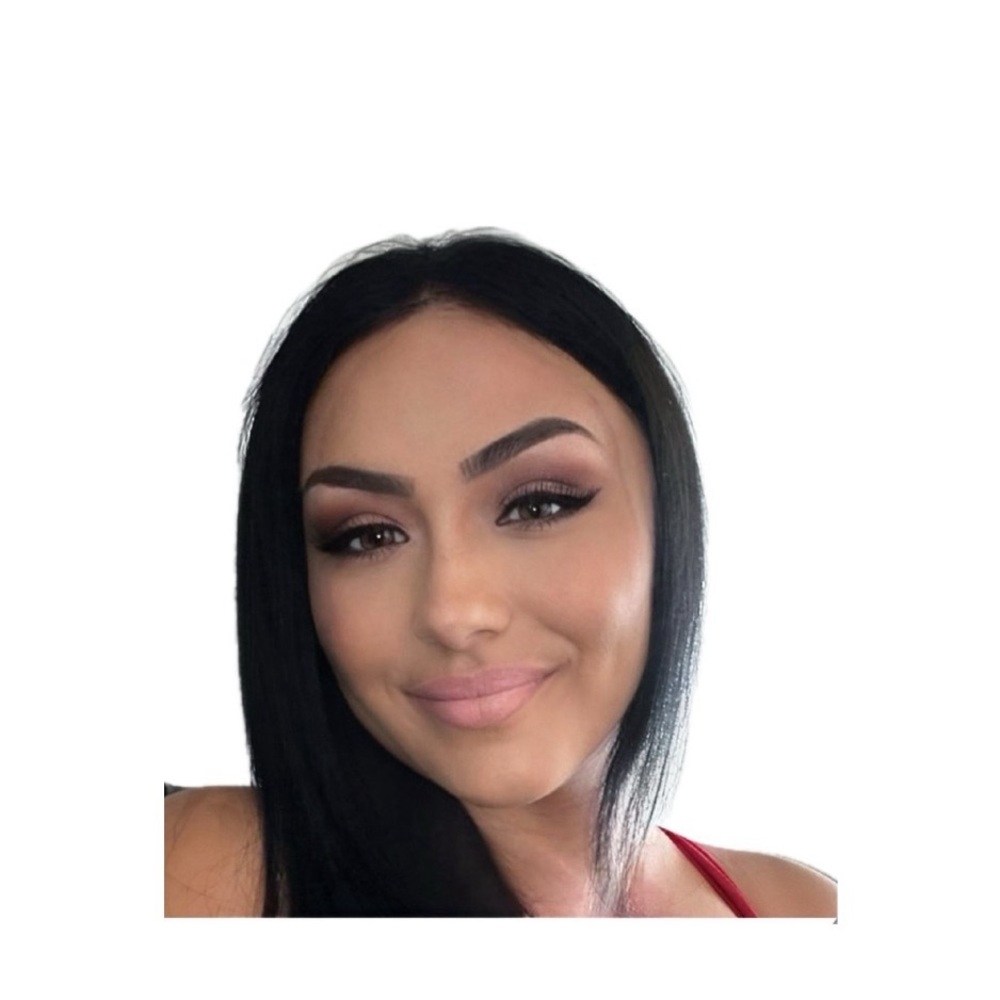 Meet your Posher, Carla